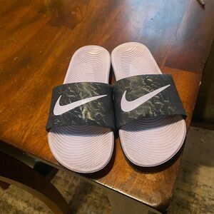 Girls slides. Size 4.5 big kid